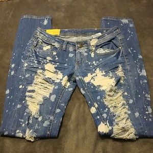Machine distressed bleach splattered jeans size 28